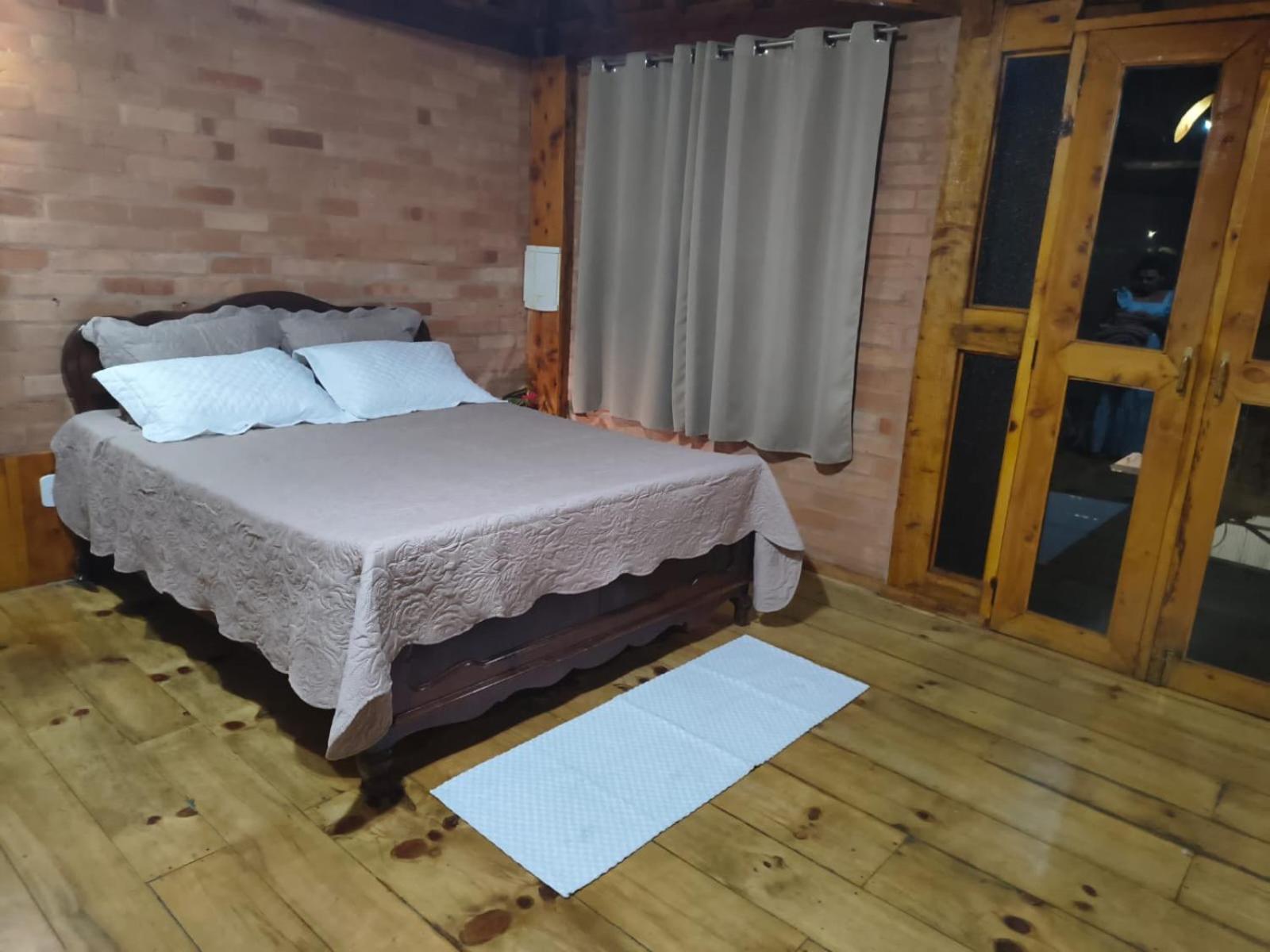 Casa de férias Rustica Aconchego - Com Banheira De Hidromassagem Campos do Jordão